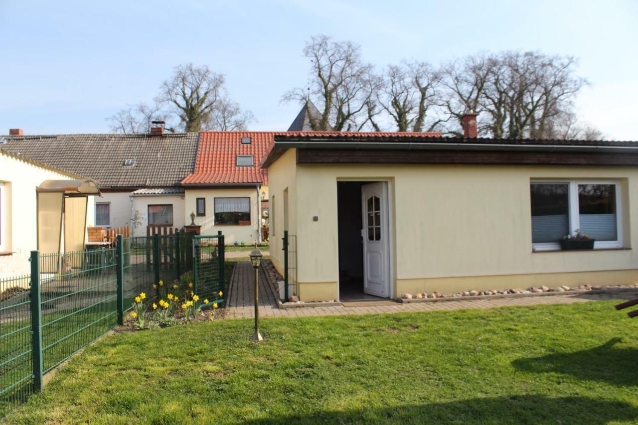 Bungalow Gross Dratow Luaran gambar
